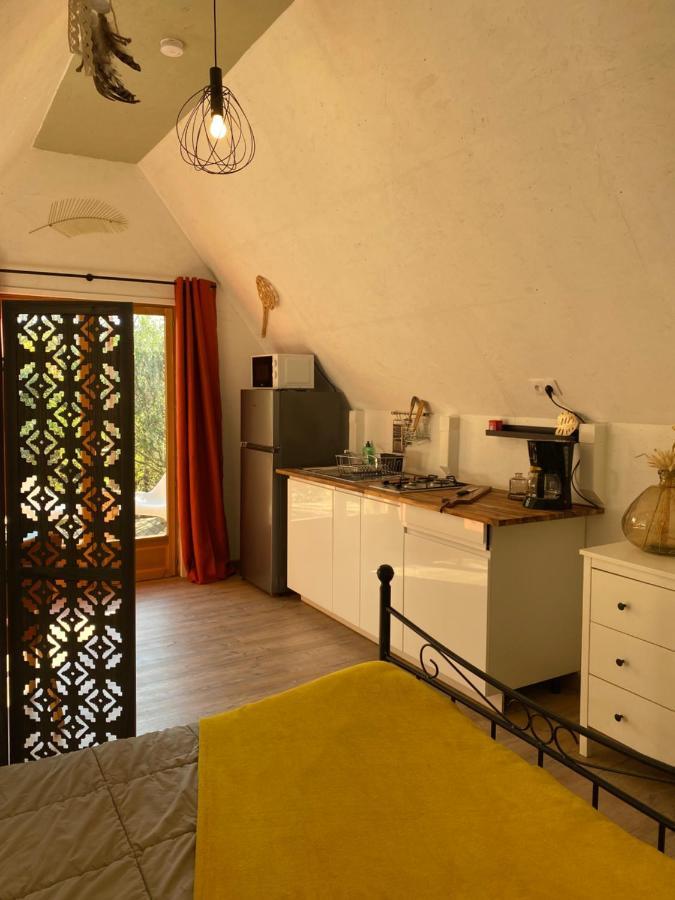 Camping La Peiriere Tuchan 外观 照片