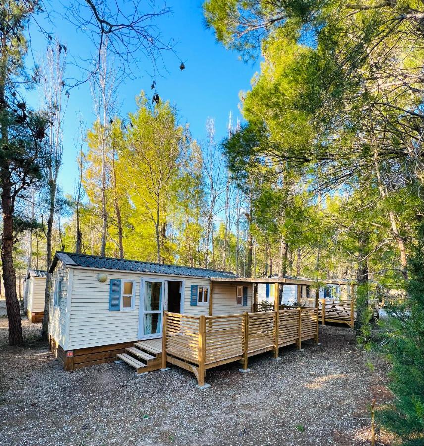 Camping La Peiriere Tuchan 外观 照片