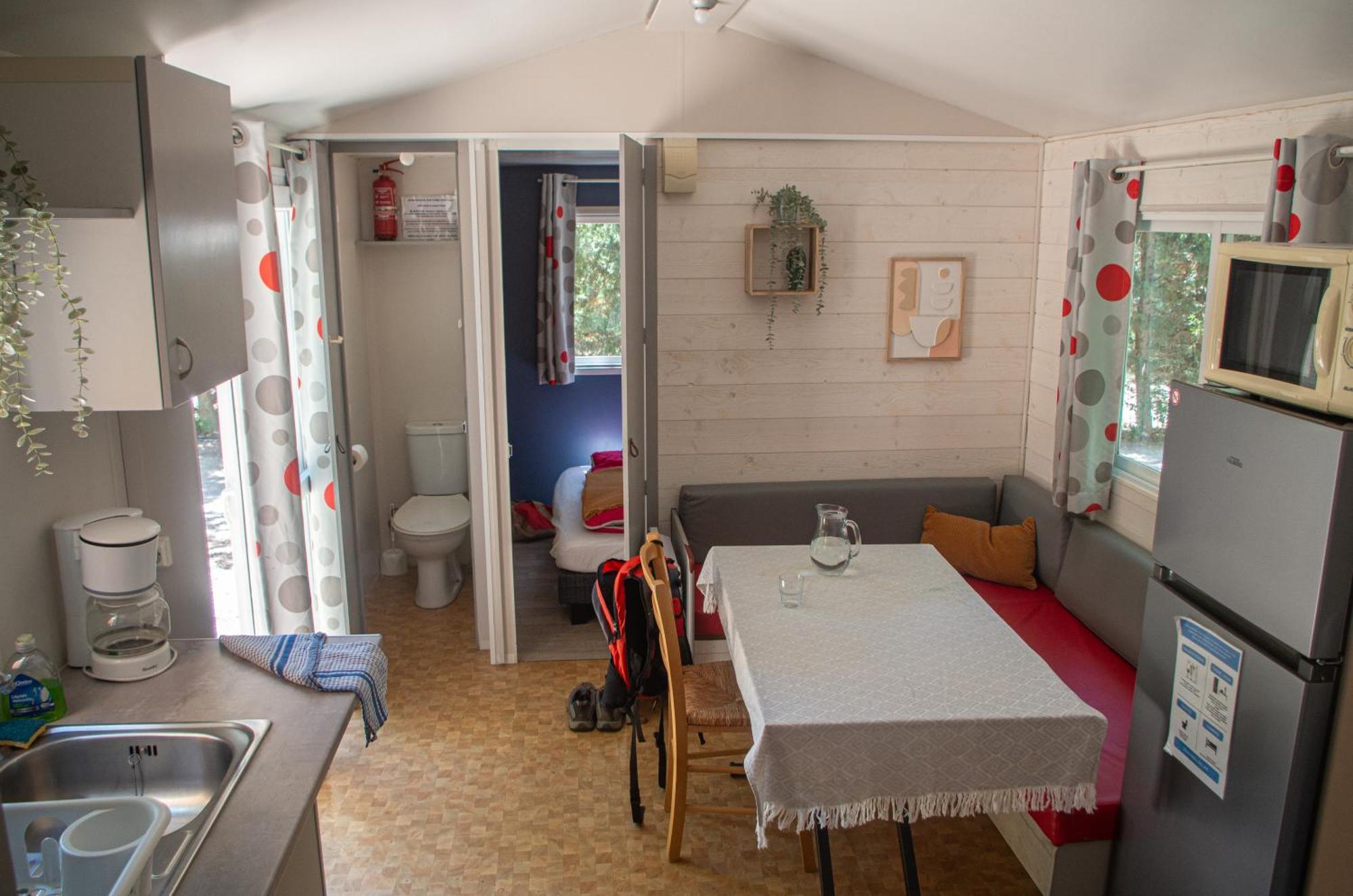Camping La Peiriere Tuchan 外观 照片