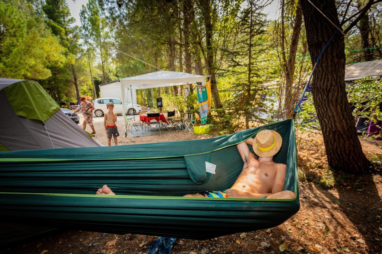 Camping La Peiriere Tuchan 外观 照片